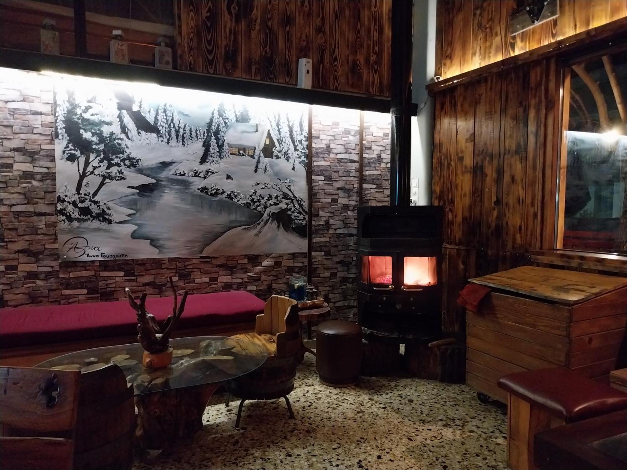 Elatos Hotel Лутра Ипатис Екстериор снимка